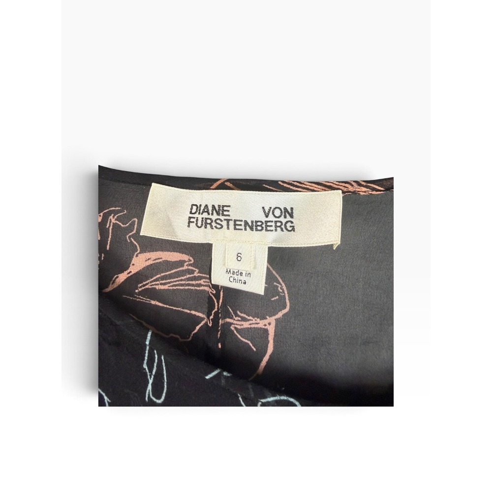 Diane von Furstenberg DVF Black Floral Silk Tie Neck Wrap Blouse Size 6 - Picture 2 of 7